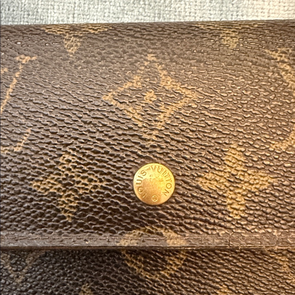 Louis Vuitton Monogram Brown Wallet - Picture 3 of 10